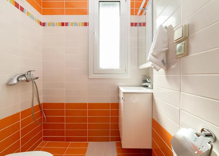 Crystal Вилла Ликсури