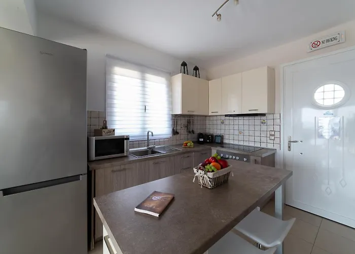 Crystal Вилла Ликсури